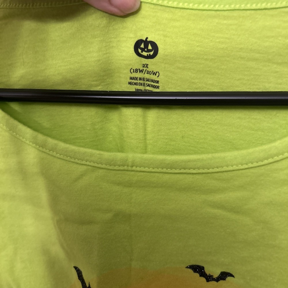 Women 1X Lime Green Happy Halloween Spider T Shirt Top - Picture 3 of 5